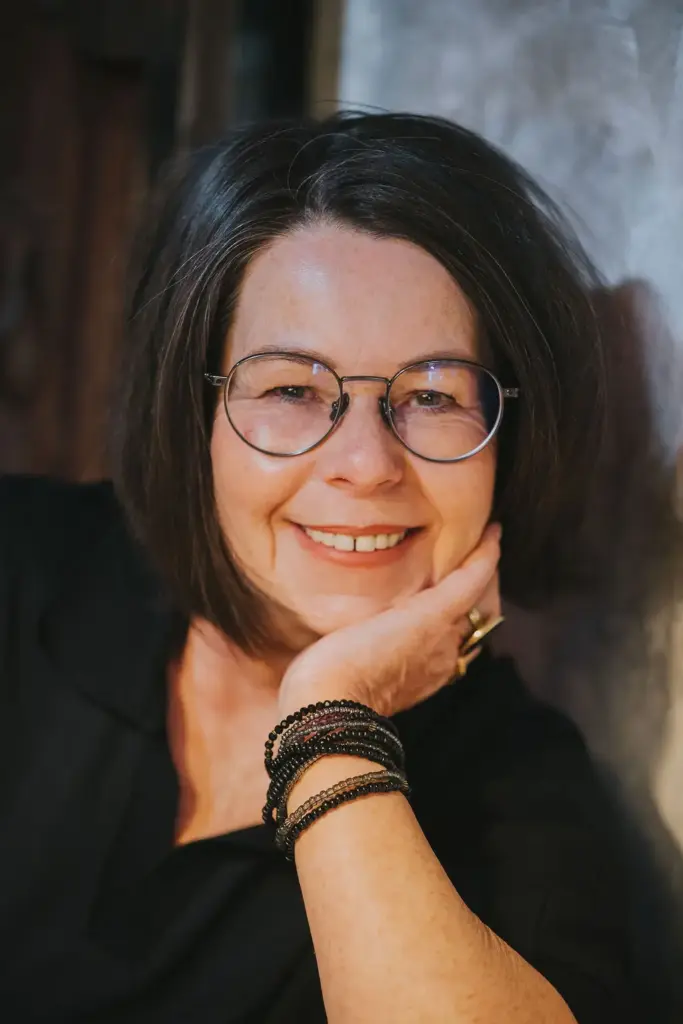 June Morris Profilbild Autorenkasten Blog